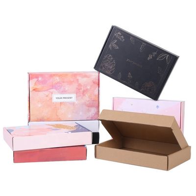 1.5mm Corrugated Paper Personalized Clothing Boxes 250gsm Art Paper
